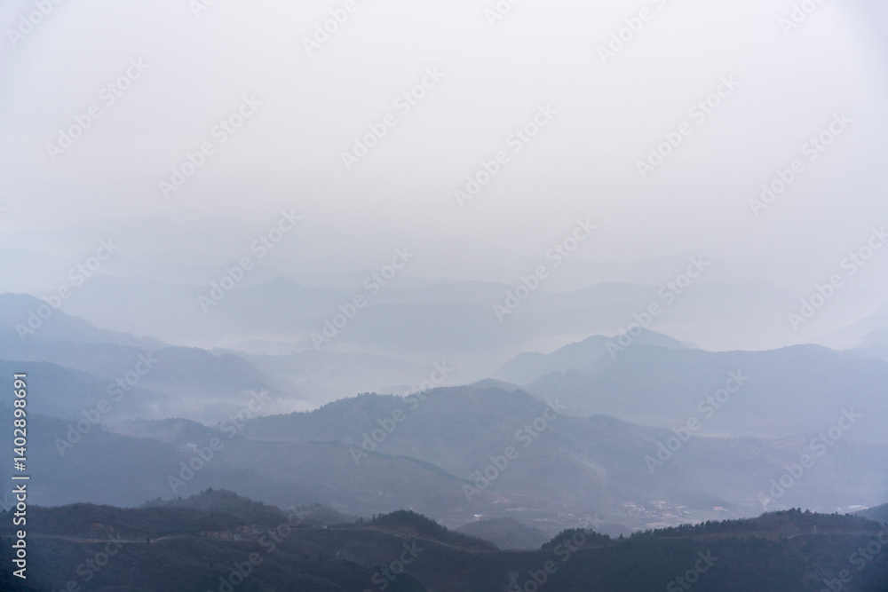 Obraz premium mountains in the fog