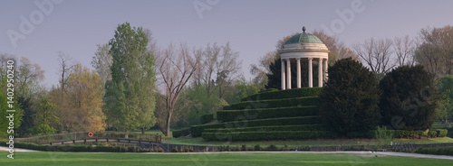 Panoramica, banner, Parco Querini a Vicenza, Veneto Italia, Tempietto Monoptero