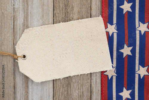 Obraz na płótnie Price tag with retro USA red, white and blue stars on wood w salonie