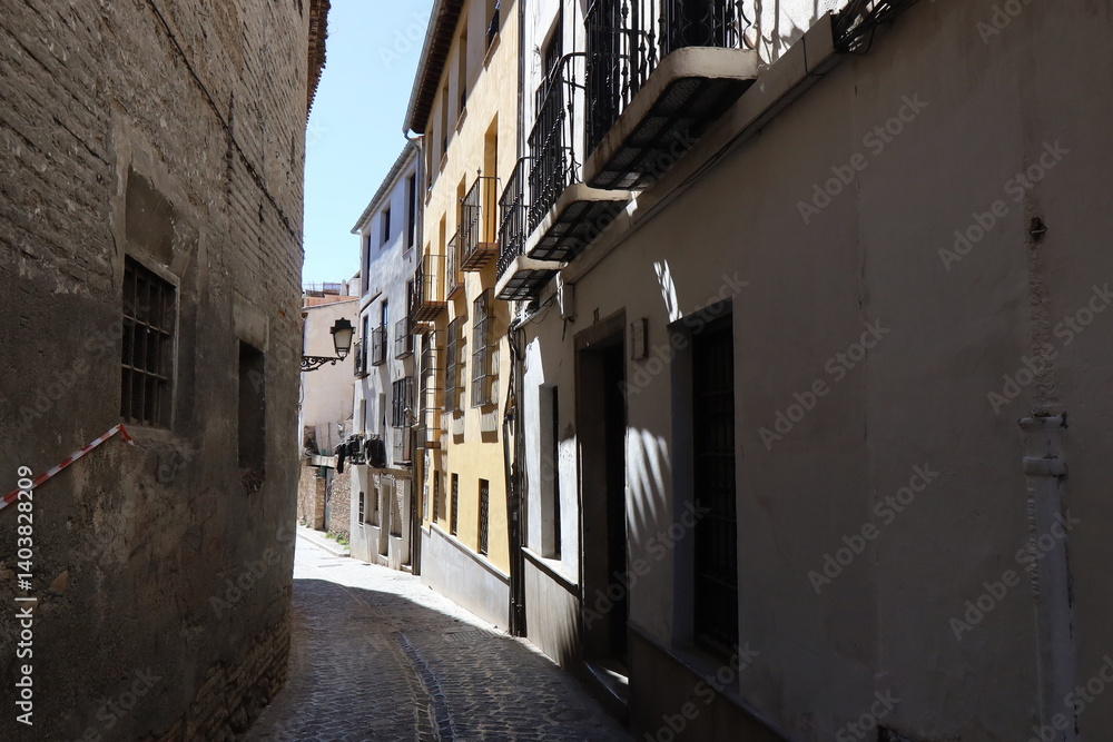 Vieille ruelle typique, ville de Grenade, région d'Andalousie, Espagne