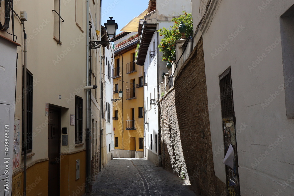 Vieille ruelle typique, ville de Grenade, région d'Andalousie, Espagne