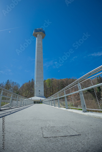 Obraz na płótnie Concrete observation tower with glass top in the centre of Rogaska Slatina, used for tourists to get a great overhead view of the nice countryside. Crystal tower in Rogaska w salonie