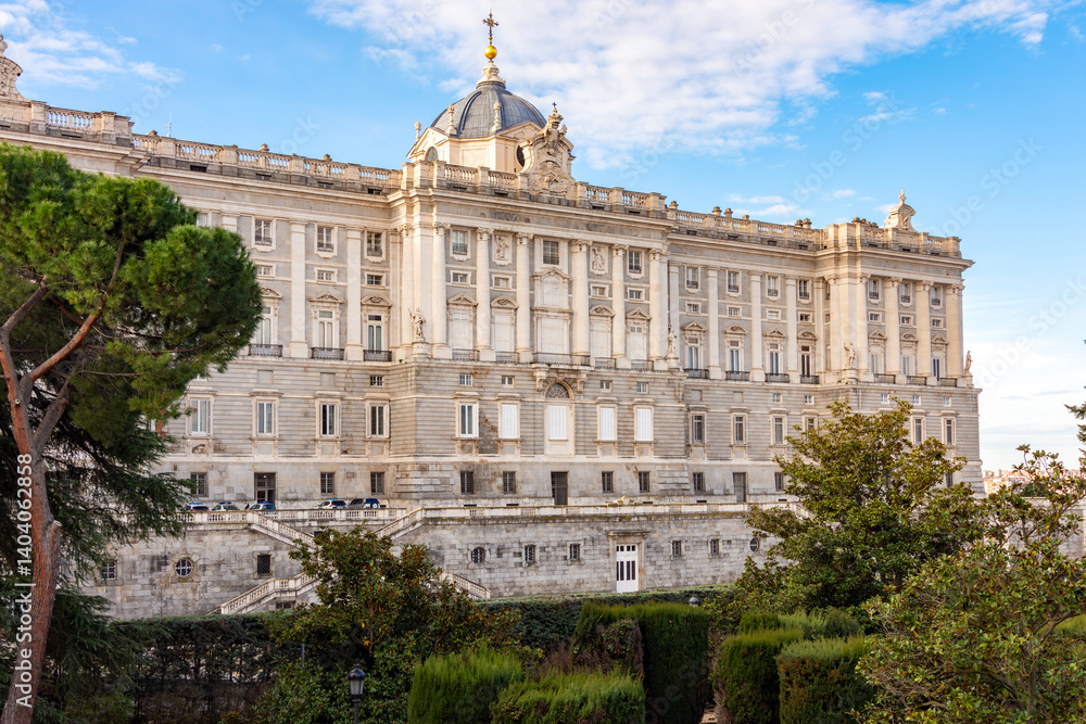 Fototapeta premium Royal Palace of Madrid and Sabatini gardens, Spain