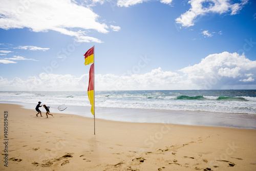 Wellen am Buddina Beach an der sunshine Coast in Australien