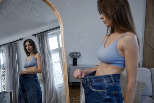Obraz na płótnie Mirror reflection of too much underweight woman with anorexia disorder w salonie