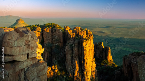 Obraz na plátně Dolomite stacks and the Valley of Desolation, Camdeboo  National Park
