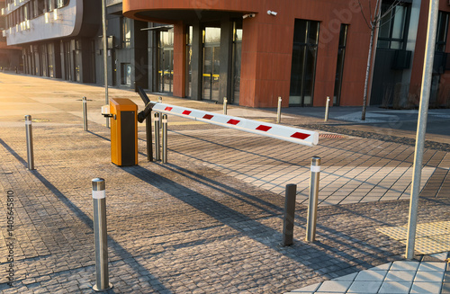 Obraz na płótnie Barrier on the car parking w salonie