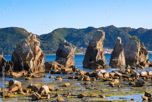 Obraz na płótnie 和歌山県串本町 橋杭岩 w salonie