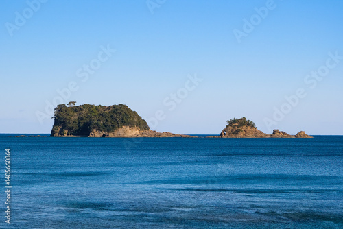 Obraz na płótnie 和歌山県串本町 九龍島と鯛島 w salonie