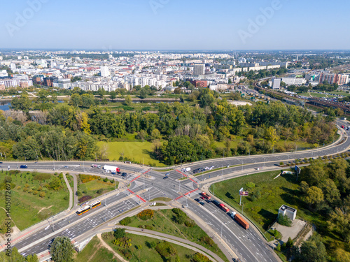 Obraz na płótnie Warszawa, widok na miasto z okolic mostu Świętokrzyskiego w salonie