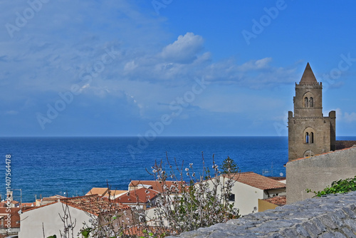 Obraz na płótnie Cefalù ed il suo mare Mediterraneo - Sicilia w salonie