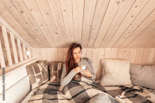 Obraz na płótnie Happy Woman Drinking Morning Coffee in Bed w salonie