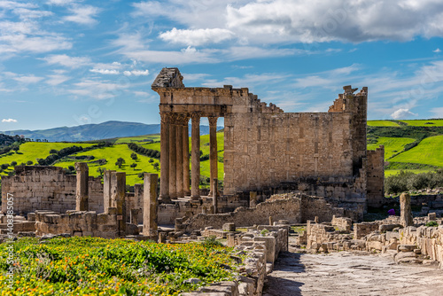 Obraz na płótnie Ruins of Roman temples in Dougga, Tunisia w salonie