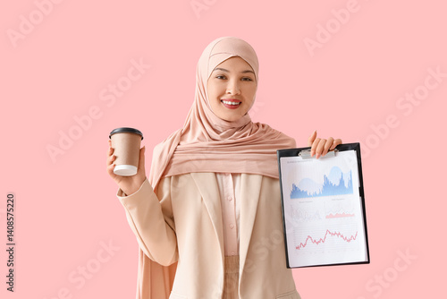 Young Muslim businesswoman ...