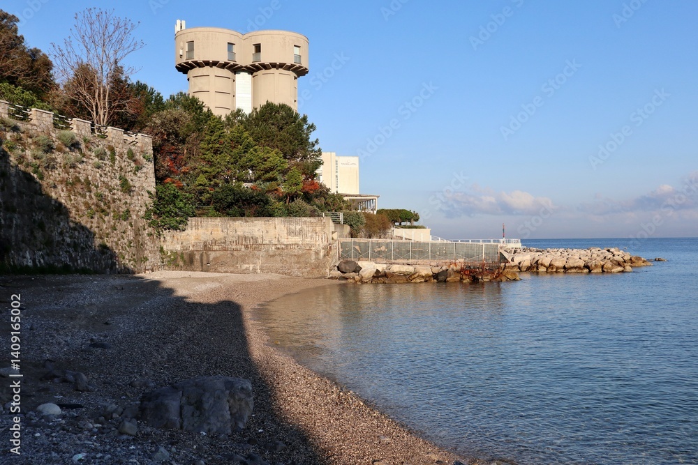 Castellammare di Stabia - Spiaggia Calcina adiacente l'ex cementificio