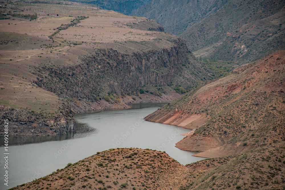 the river in the mountains