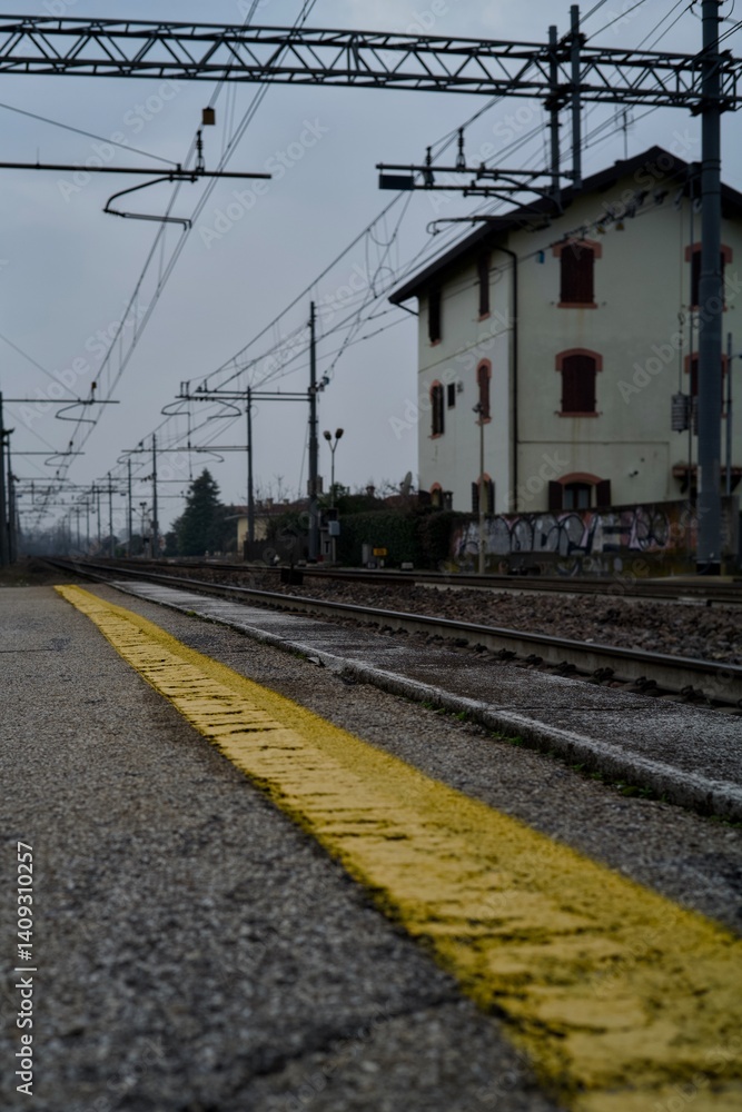 Fototapeta premium Camminare e fotografare le bellezze dell’Italia nelle sue parti più affascinanti e nascoste