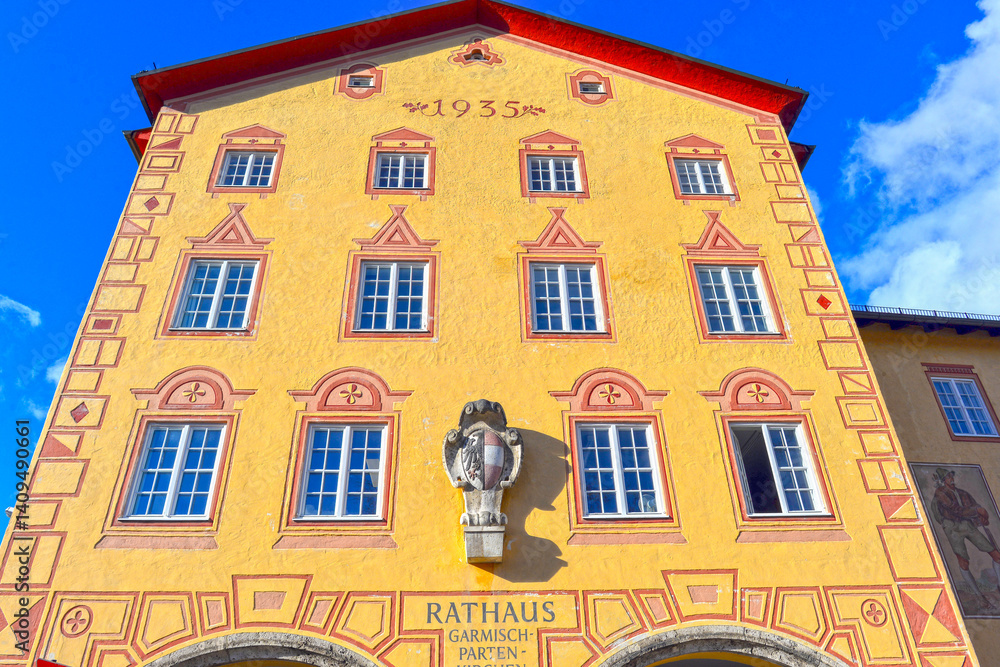 Das Rathaus in Garmisch-Partenkirchen in Bayern