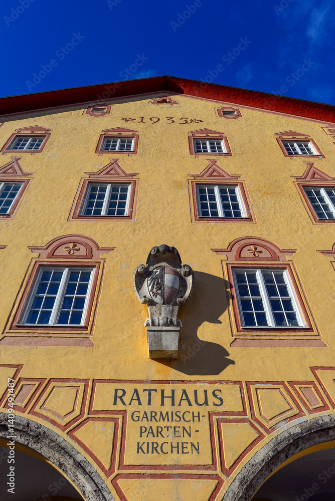 Das Rathaus in Garmisch-Partenkirchen in Bayern