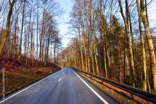 Obraz na płótnie Staatsstraße 2316 in Richtung Schollbrunn in Unterfranken (Bayern) w salonie