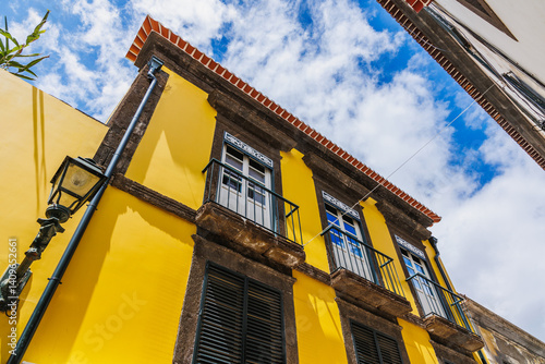 Obraz na płótnie Tenement in Zona Velha - Old Town of Funchal city, capital of Madeira Island, Portugal w salonie