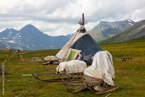 Obraz na płótnie Nenets reindeer herders choom on a summer. Russia w salonie