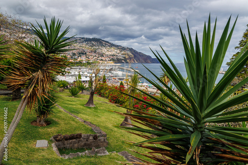 Obraz na płótnie View frmo Santa Catarina Park in Funchal city, capital of Madeira Island, Portugal w salonie