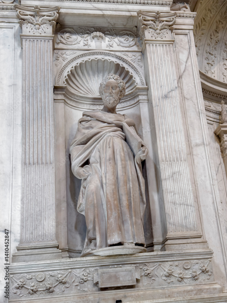 Obraz premium The Piccolomini Altar. St. Peter. Sienna. Italy