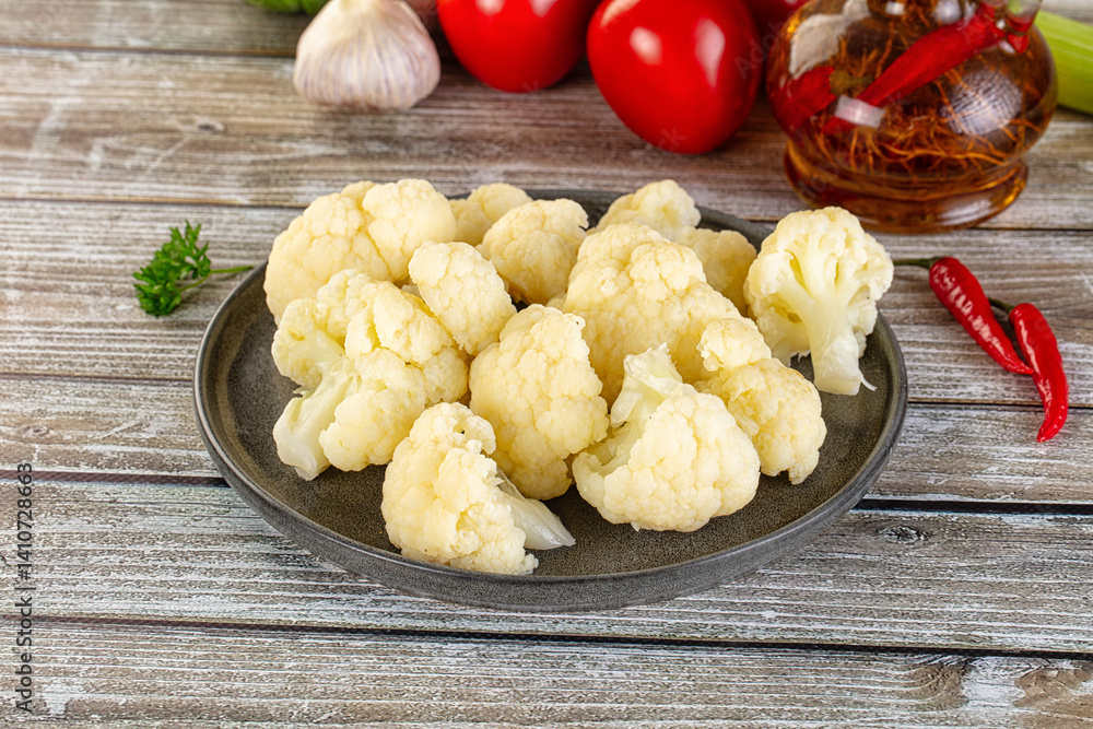 Vegan cuisine Steamed cauliflower cabbage