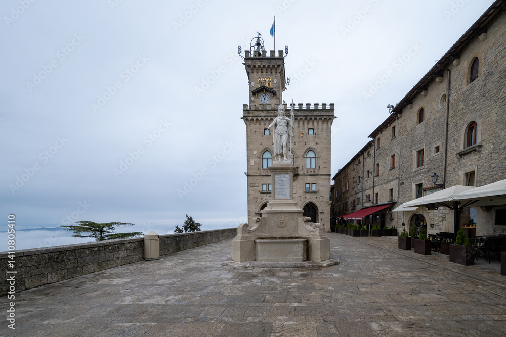 san marino, emilia romagna, italia,borgo, repubblica di san marino. nuvole,