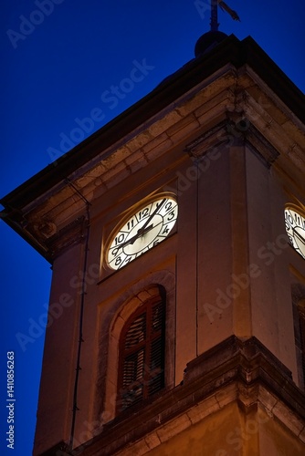 Obraz na płótnie Old church tower in Europe at night w salonie