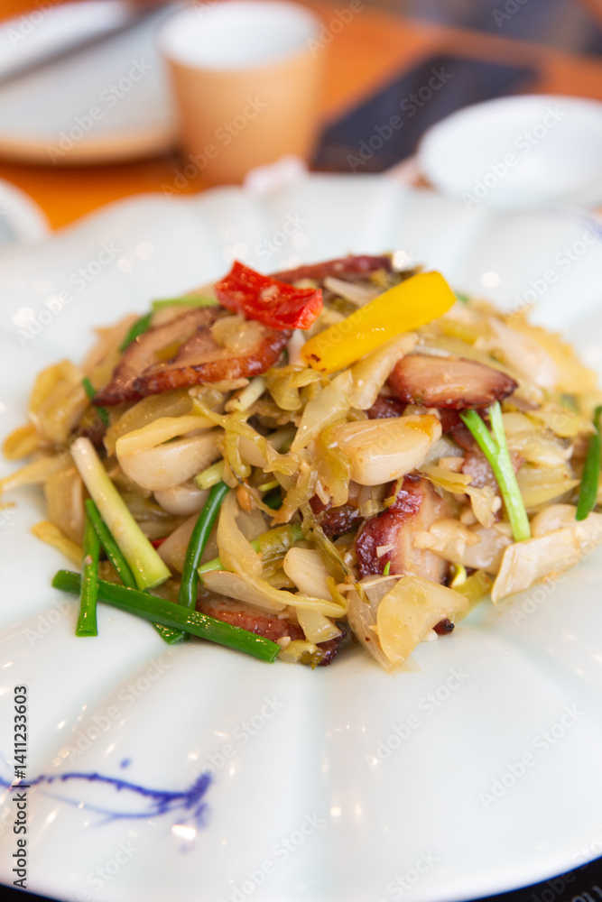 Sauerkraut and shallot stir-fried with char siu Sauerkraut and shallot stir-fried with char siu