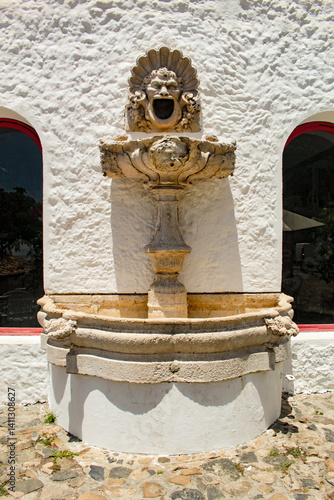 Fotografía The old fountain of Solar do Unhão, city of Salvador, Bahia, northeastern Brazil
