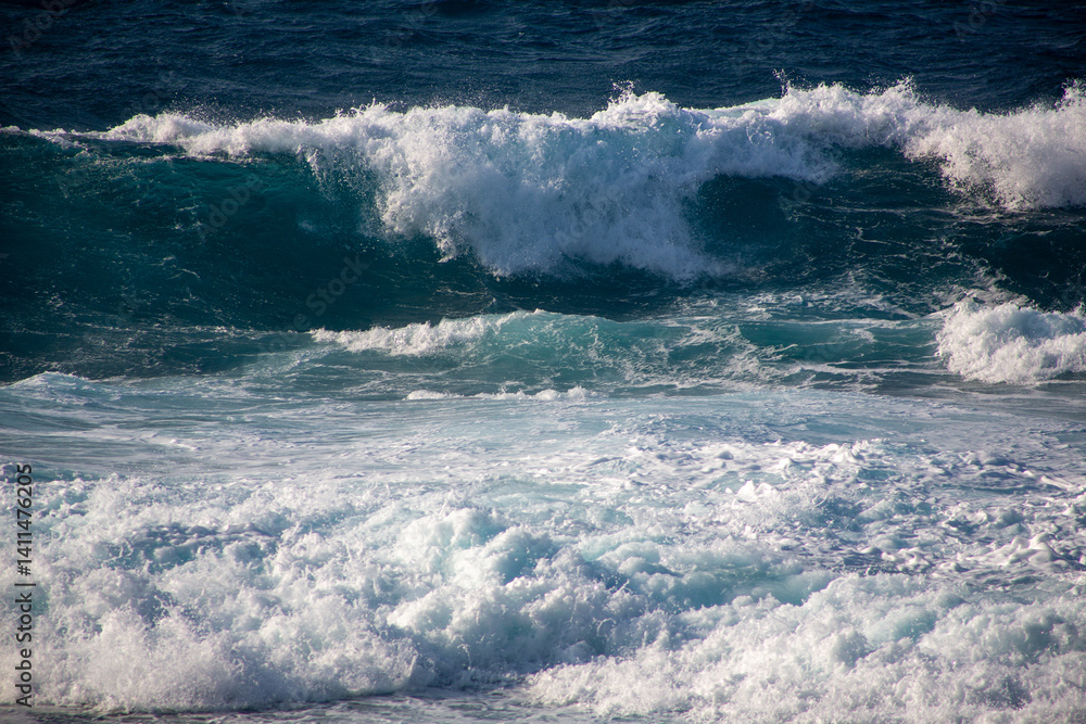 Fototapeta premium 奄美大島の自然、海、波、青、白。