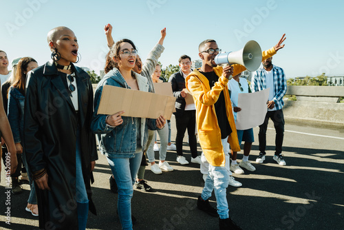 Tableau sur toile Chants of change: Grassroots activism shaping the future
