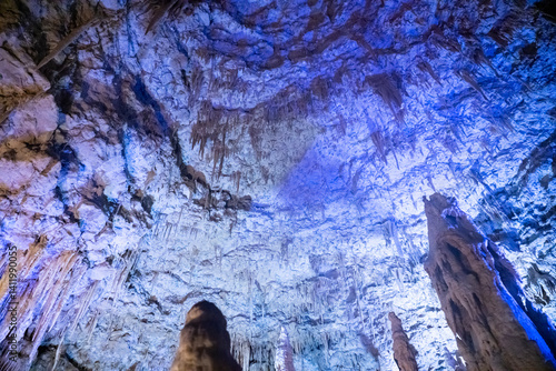 Obraz na płótnie Underground limestone cave in Japanese Okinawa world park w salonie