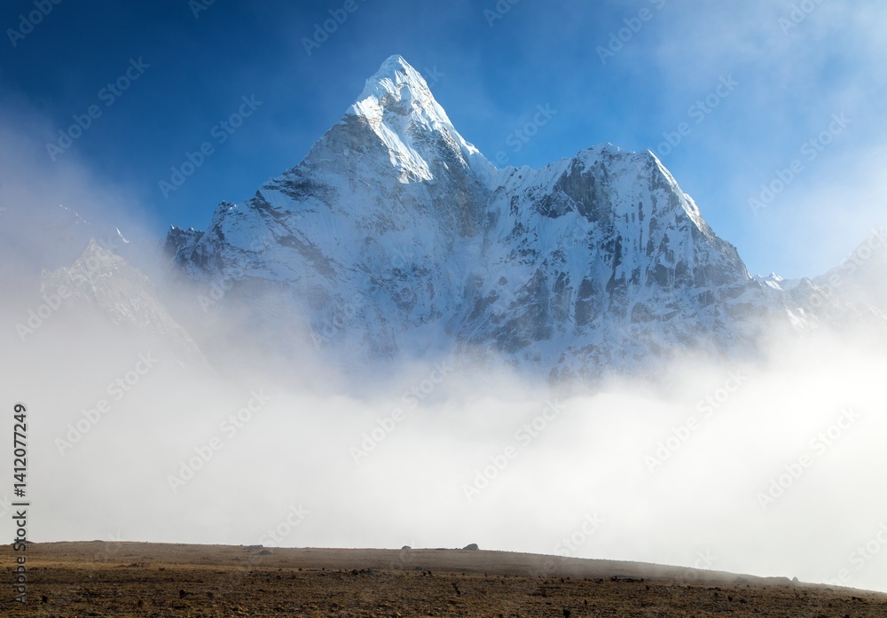 Mount Ama Dablam, way to Mt Everest base camp