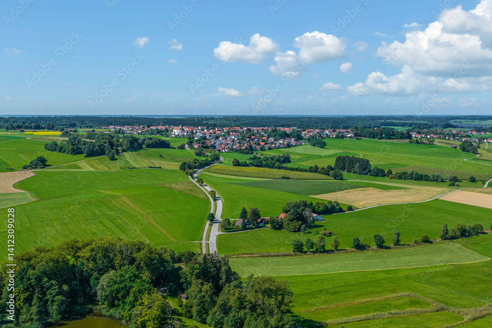Der Naturpark Augsburg-Westliche Wälder bei Markt Wald in den Stauden von oben