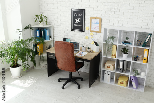 Modern home office workspac...