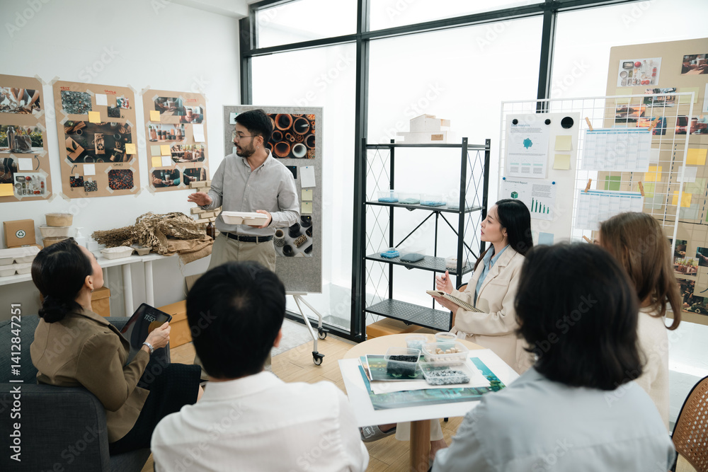 Obraz premium Creative team presentation on sustainable product design, highlighting eco-friendly materials, biodegradable packaging, and innovative concepts that promote environmental responsibility conscious