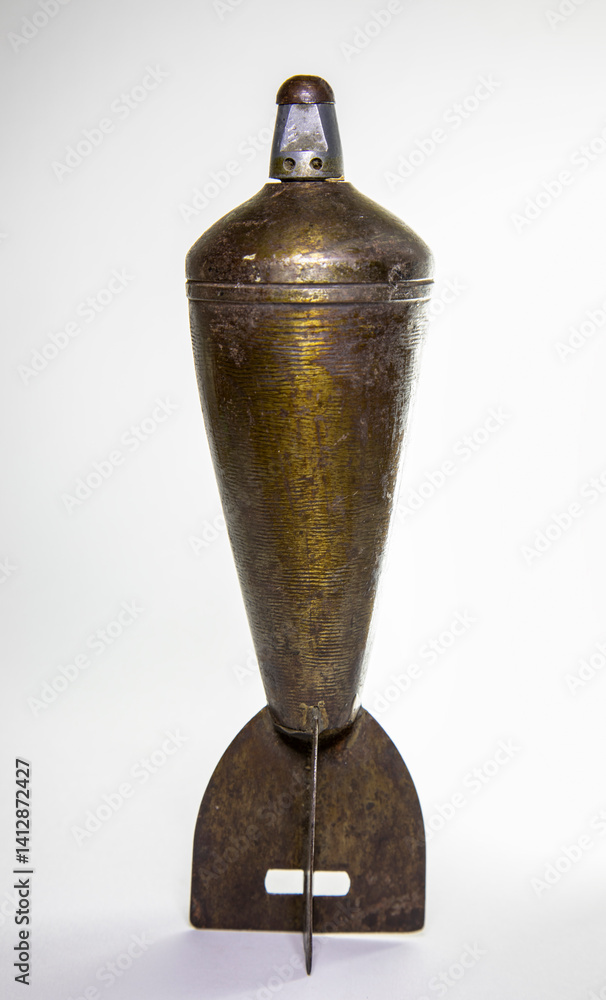 Obraz premium Obus torpille de mortier guerre 1914 1918 ww1
