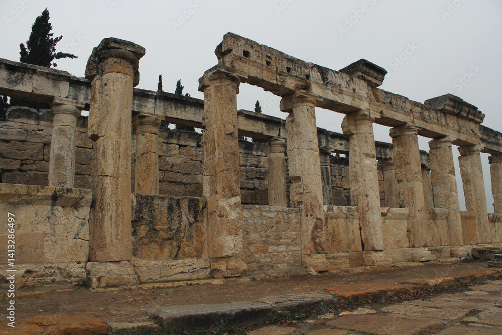 Fototapeta premium Ancient ruins of the Roman Empire in Hierapolis, Turkey.