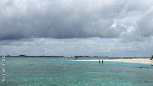Obraz na płótnie exotic tropical island on the maldives w salonie