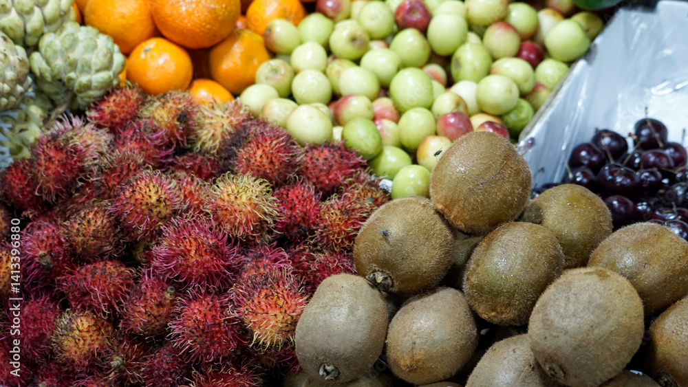 fresh fruits on the maldives farmers market