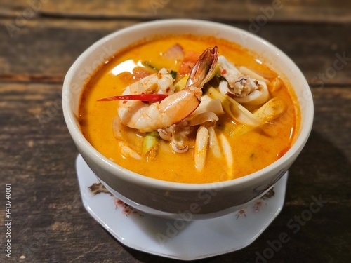 tom yum kung thai
