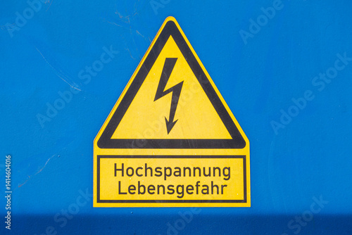 Obraz na płótnie Schild Hochspannung Lebensgefahr , Deutschland w salonie