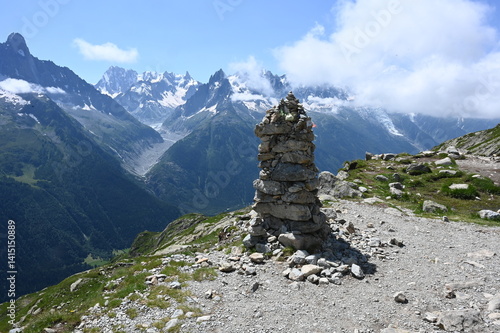 Steinmann mit Aiguille Verte