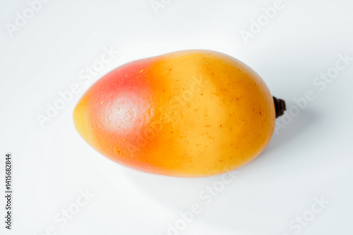 Obraz na płótnie Close-up of a Realistic Mango Sculpture w salonie