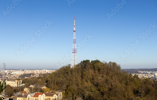 Obraz na płótnie Lviv TV tower on the High Castle mountain and the old town of Lviv w salonie