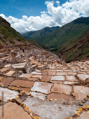 Obraz na płótnie The Maras Salt Mines are a Complex of More than 3,000 Natural Salt Ponds, Located in the Sacred Valley of the Incas, near Cusco, Peru w salonie